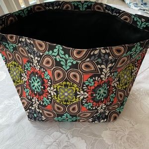 BNWOT Vera Bradley Tote/Storage with handles